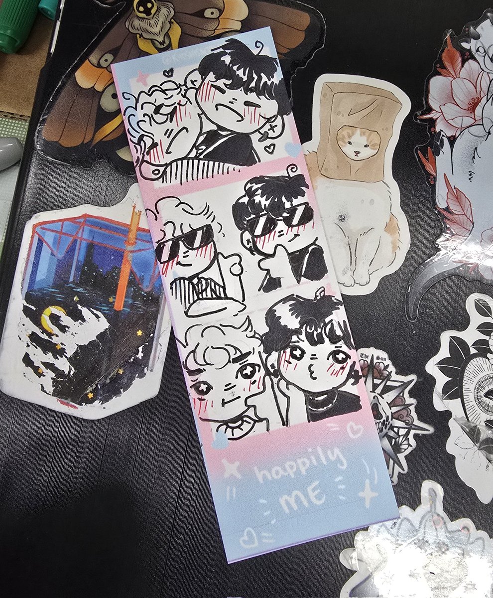 EastyBug's tweet photo. did my first doodle booth til my hands literally couldn't hold my pens anymore and lemme tell ya, it was so fun and people were so sweet :')

here's some of my faves! https://t.co/D6384aCwzl