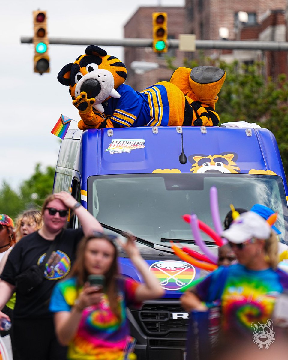 Sabretooth_NHL's tweet photo. I had a blast at today’s Pride Parade! 🏳️‍🌈😻 Happy Pride Month! https://t.co/cIWkdo4sTr