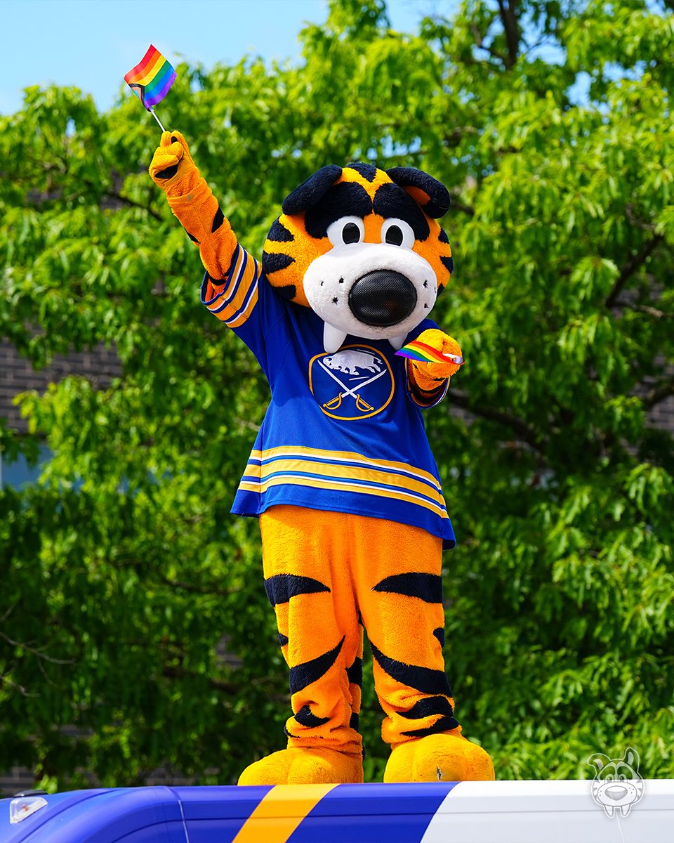 Sabretooth_NHL's tweet photo. I had a blast at today’s Pride Parade! 🏳️‍🌈😻 Happy Pride Month! https://t.co/cIWkdo4sTr