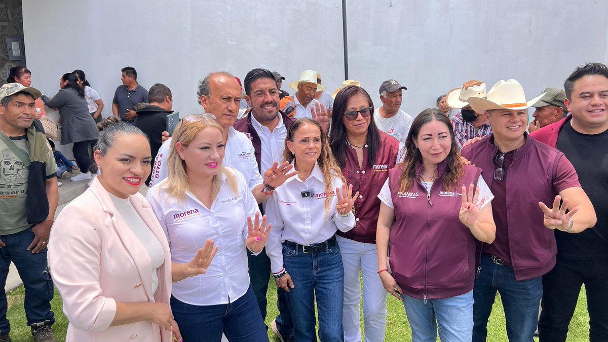 OlgaRomeroGC's tweet photo. 🇲🇽 ¡La Patria se ama y se defiende!

Desde #Libres, Puebla, levantamos la voz para refrendar nuestro compromiso con la soberanía nacional y nuestro respaldo absoluto a la Presidenta Claudia Sheinbaum Pardo.

En cada municipio, en cada comunidad y en cada rincón de México, hay un pueblo consciente y organizado dispuesto a defender la independencia, la dignidad y el futuro de nuestra nación.

¡Que viva México! ¡Que viva Puebla! ¡Que viva Claudia Sheinbaum!