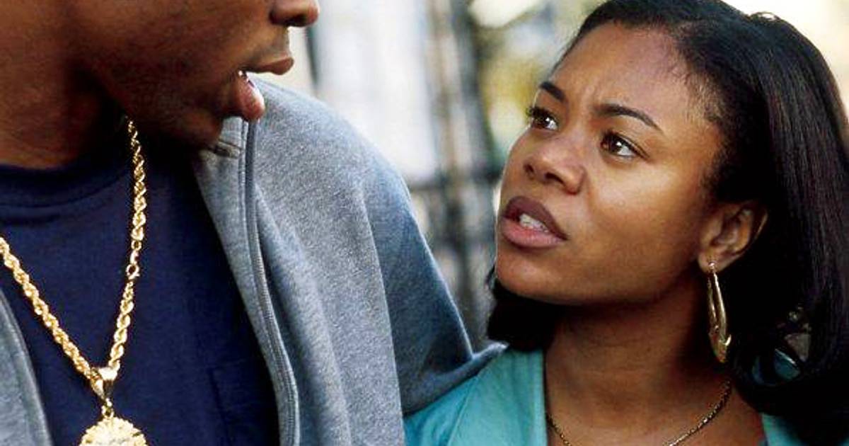 BeAfraid_Horror's tweet photo. Regina Hall was in Paid in Full with Mekhi Phifer.
Mekhi Phifer was in 8 Mile.
8 Mile was spoofed in Scary Movie 3 starring Regina Hall and Anthony Anderson.
Anthony Anderson was in Malibu's Most Wanted with Regina Hall.
Malibu's Most Wanted was also about a white boy rapper played by Jamie Kennedy.
Jamie Kennedy was in Scream 2.
Scream 2 was parodied in Scary Movie.
Which starred Regina Hall.