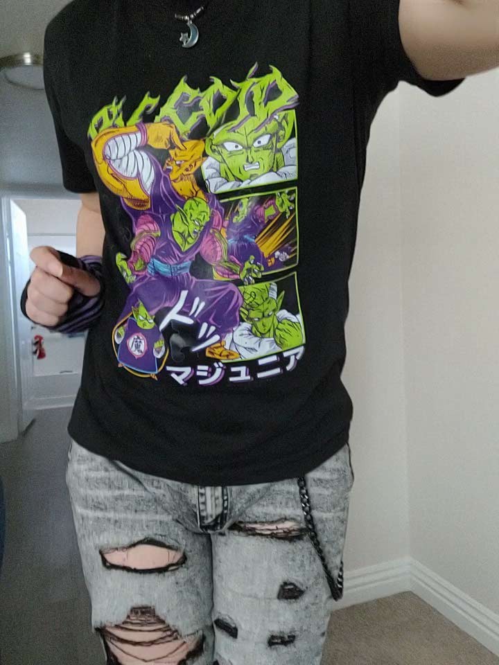 Sp00pyXD's tweet photo. going to the movies todayy (new star war) i hope my diaper bulge isn't too noticeable >\\< https://t.co/SnZCazFlmD