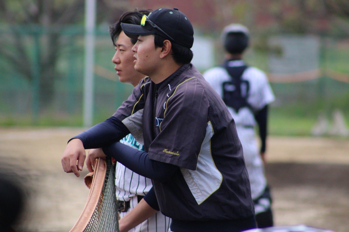 tmu_bbc's tweet photo. 【公式ホームページについて】

新幹部のご挨拶が掲載されました！

今回は、市岡広大学生コーチ#26（人文科学研究科・博士課程 2 年）です！

是非ご覧ください！

https://t.co/K9h6Gja2lo

#東京都立大学
#東京都立大学野球部
#都立大野球部 https://t.co/vUQwtEAs03