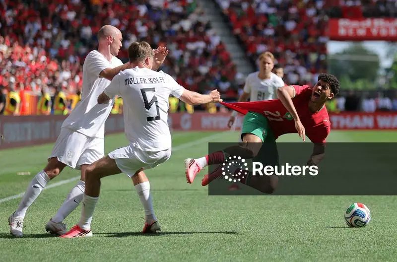 HatimelMourabit's tweet photo. La Norvège a joué comme s'il s'agissait d'une finale de Coupe du monde et non d'un simple match amical.
Je pense c'est normal, puisqu'elle affronte les champions d'Afrique et la 7ème nation au classement FIFA.
#Maroc #Norvège #Football #MatchAmical #ClasementFIFA #CAF https://t.co/tNeo7LeiIZ