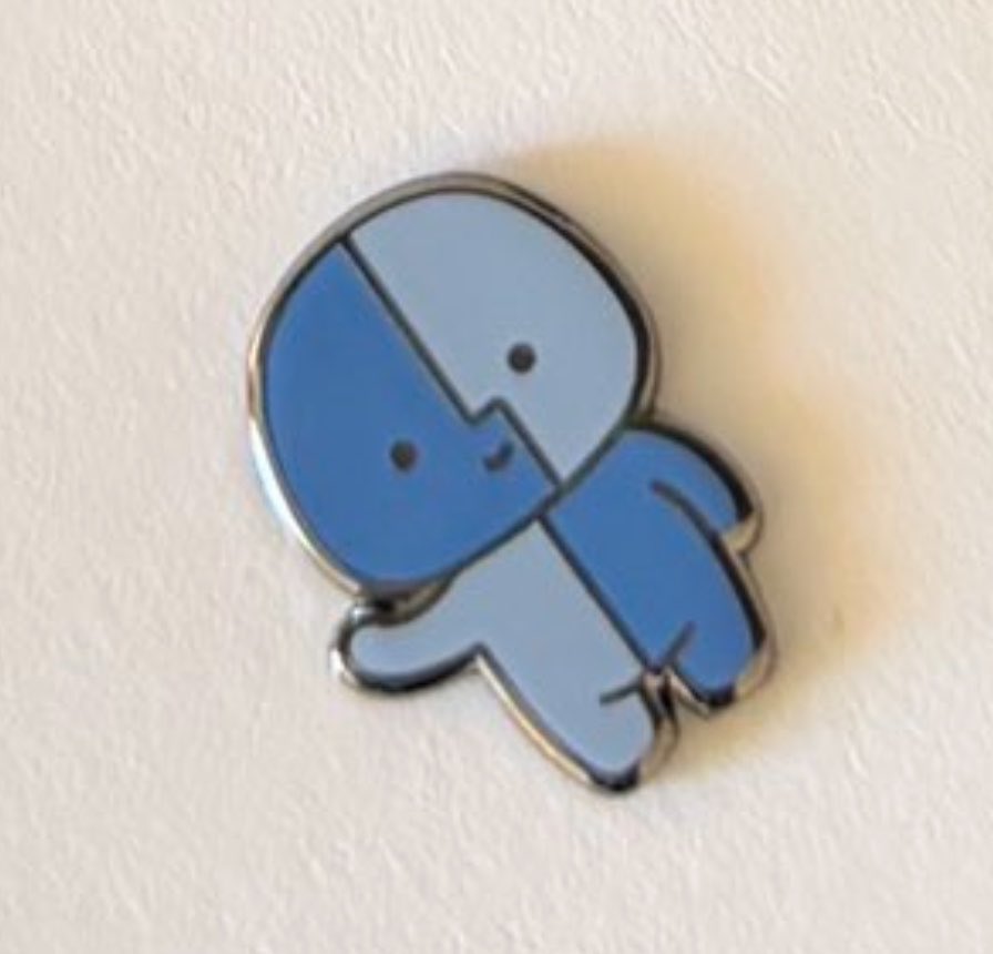 ClassicII_MrMac's tweet photo. Oh my gosh… #WWDC26 Little Finder Guy and the Pirate Flag pins!!!!!!!🥹🥹🥹 https://t.co/zevTNBjZel