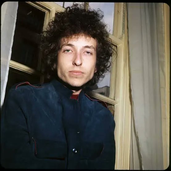 historyrock_'s tweet photo. It’s 2026, and 85-year-old Bob Dylan is still performing and giving concerts.

How lucky we are to still be able to enjoy the greatest musical poet of the 20th century. https://t.co/wjqMJAKeQm