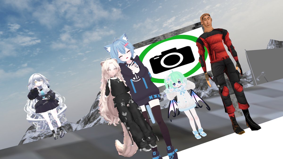 Ladybug_VRC's tweet photo. 埋まっていた彼と登頂成功…！！！
最後落としかけて引っかかった時は終わったかと思った　ドラマみたいな展開で心踊ったね

素敵なドラマをありがとうかたぴ─── https://t.co/HoFe531PK2