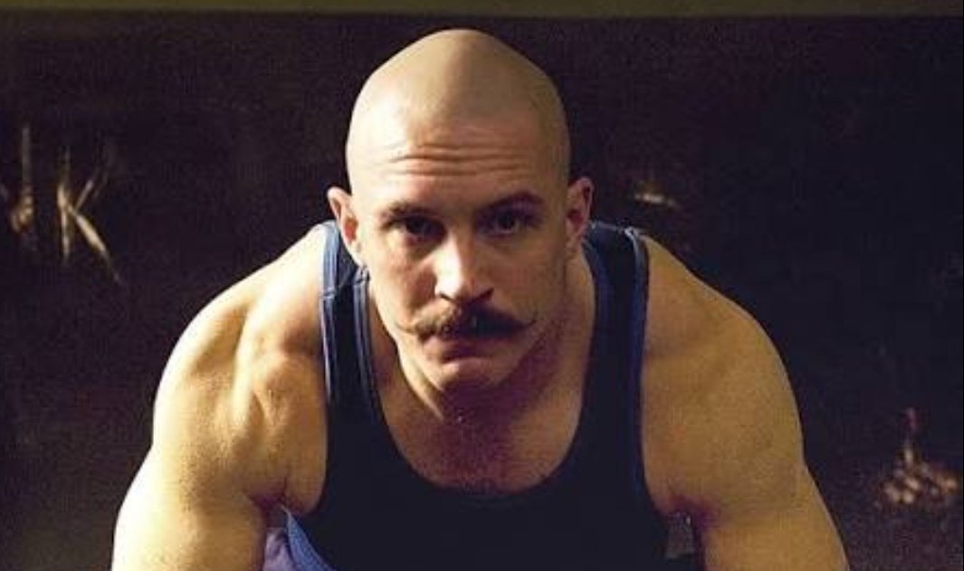 ultimatewayne's tweet photo. I love that Brandon Sklenar is willing to drastically change his appearance for roles, it keeps him from being typecast and shows casting directors he has more to offer to a performance than just a facecard 

IRON JANE is going to be something special https://t.co/6udTyEC8ka
