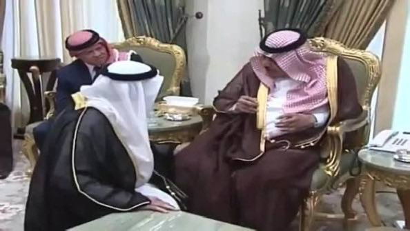 SaudiDos25's tweet photo. @bindarwish___ منت كفو لا انت ومعازيبك 
فالافعال لنا ولكم الاقوال يا اهل خنور https://t.co/88EESnYFIN