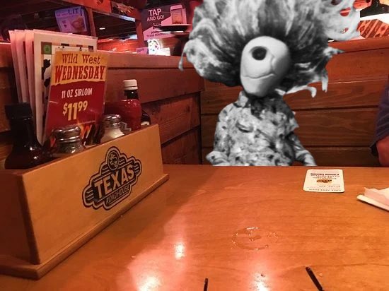 DailyReacher's tweet photo. the Reacher has decided to have Texas Roadhouse for dinner! she is excited to try cinnamon butter! https://t.co/1elHbIIuYH