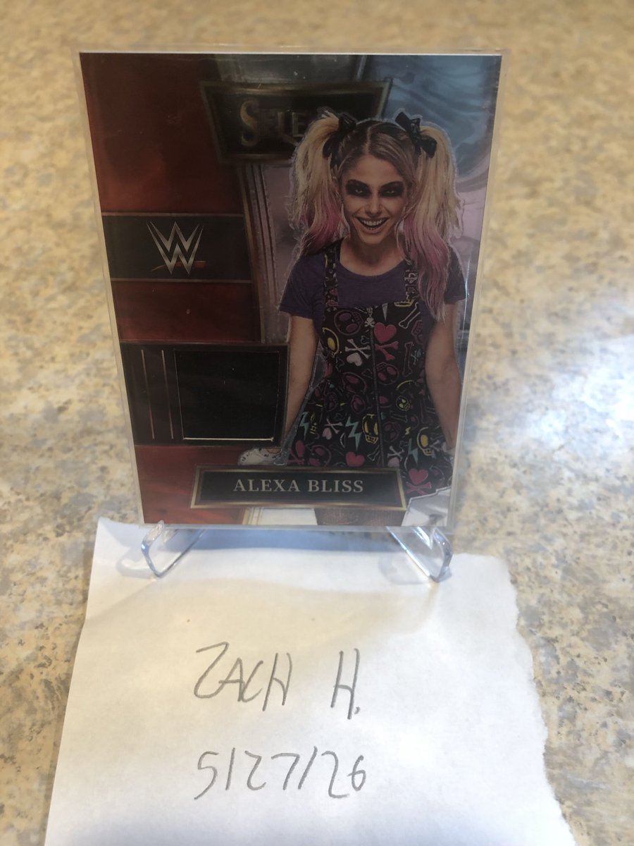 HuffCards's tweet photo. @LAcarddude $40 Bliss lot
Superstar Worn patch
1st NXT card https://t.co/a1HWGTG9Yq