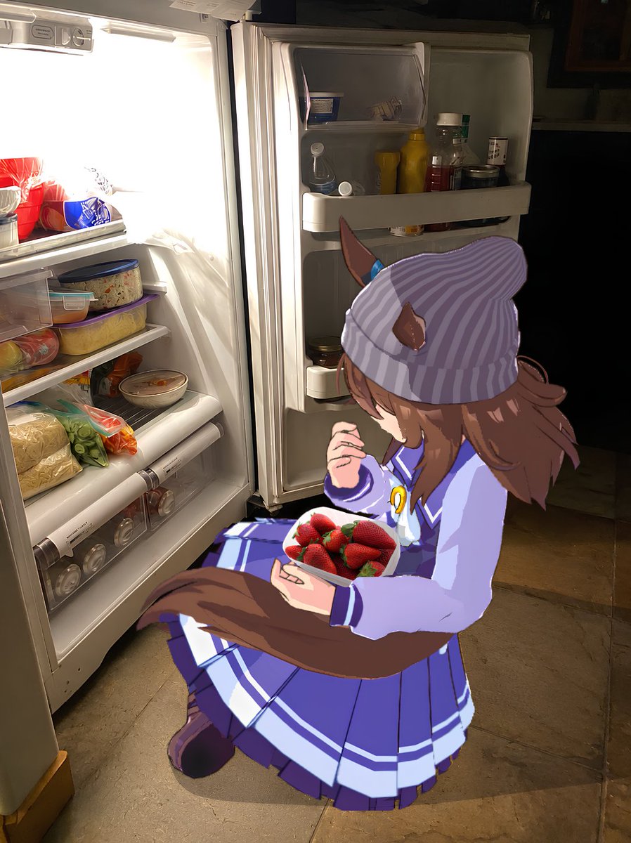 TheGold_Family's tweet photo. Mmff? I'm sure Stego won't mind me raiding her fridge. Probably. https://t.co/d0UowdNuFX