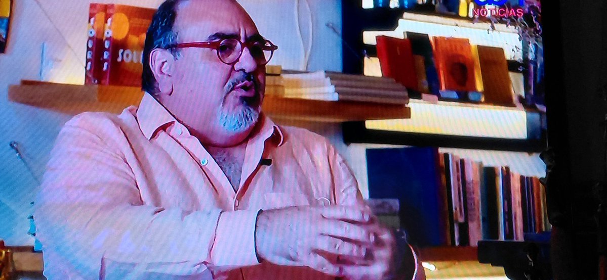 drvtorres's tweet photo. Disfrutando con el trío galaxia hablando de #ComidaMexicana @isabel_revuelta @benistofeles y @arr1910 Son increíbles!!
 CUCHARA Y MEMORA https://t.co/XX4xn93x4L