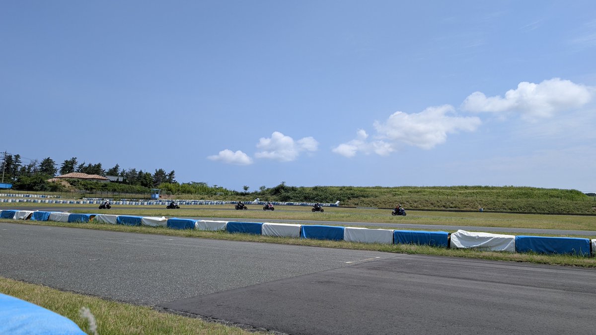 celedc's tweet photo. チェル会🏍️ https://t.co/W5HDVDRljF