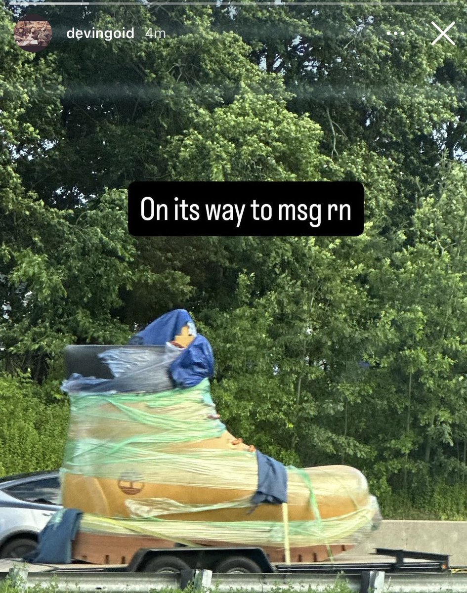 collsack's tweet photo. there’s a giant timb en route to NY from CT. because where the fuck else would this be headed? 😂 https://t.co/iWgrfKmn0e