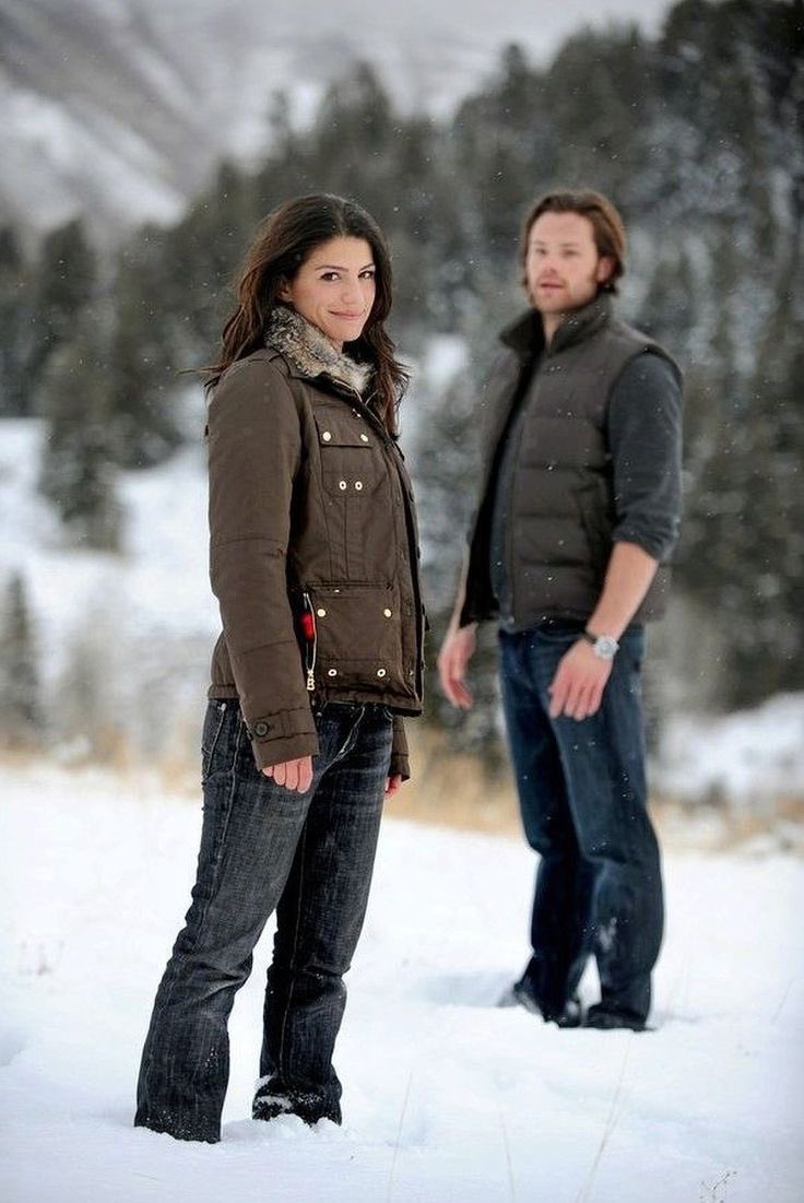 astrewinchester's tweet photo. I can’t get over how much this photo of Gen and Jared looks like a scene straight out of Twilight https://t.co/LRddShl3IQ
