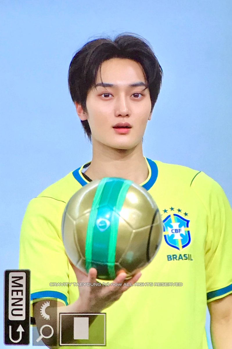 PortalCravity's tweet photo. Tá podendo convocar mais um CBF??? Taeyoung belíssimo com a camisa da nossa seleção 🫡🫡

© nowtaeyoung
#CRAVITY #크래비티 #TAEYOUNG #ReDeFINE #AWAKE @CRAVITY_twt https://t.co/8PiaY9rjca