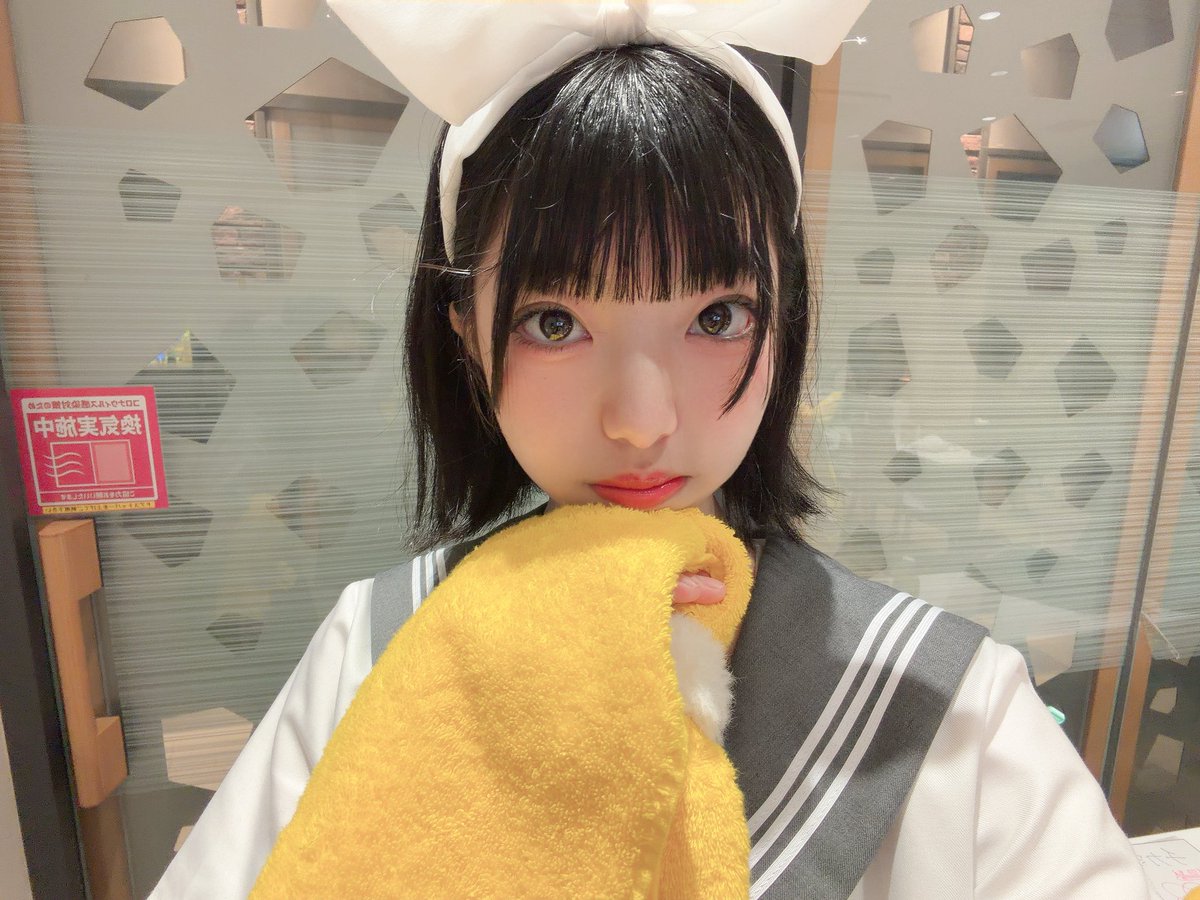 honeycomb_std's tweet photo. 💭ゆい💭

おはよーー‼️
今日はレッスンの日🤍
���くさん踊ってくるね💕︎
昨日撮った写真があまりにも「可愛い！」ってなったから動画撮っちゃった😍
テヘ🌟

今日も1日がんばろーね❣️
学校行ってきます！
みんなも行ってらっしゃい👋 https://t.co/ymKyyuBm7z