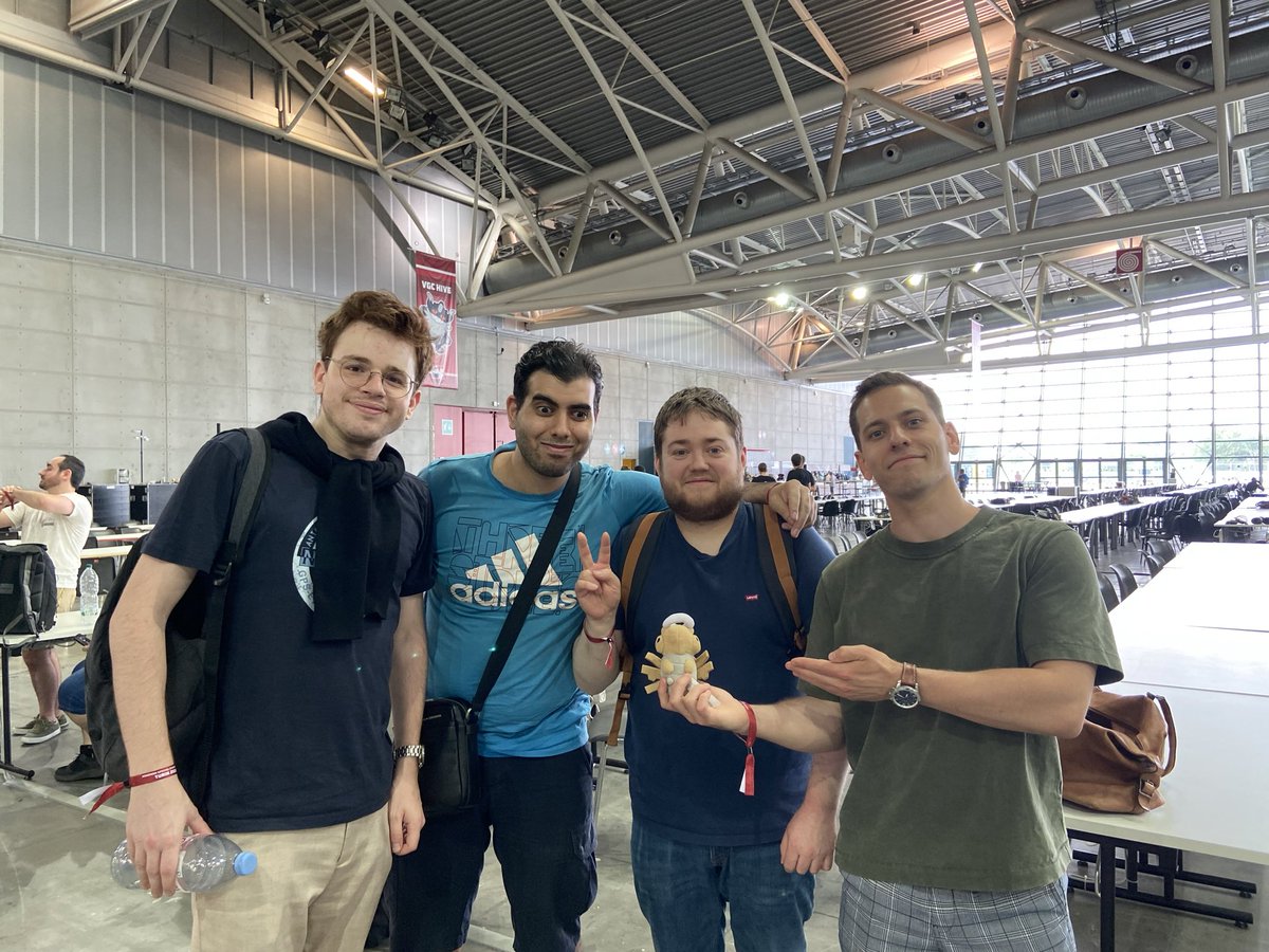 TonyViales's tweet photo. Merci tous les français un week-end de fou ! 💙🤍❤️🙏💪👋 # Turin vgc 2026 https://t.co/5SZwiKynA5