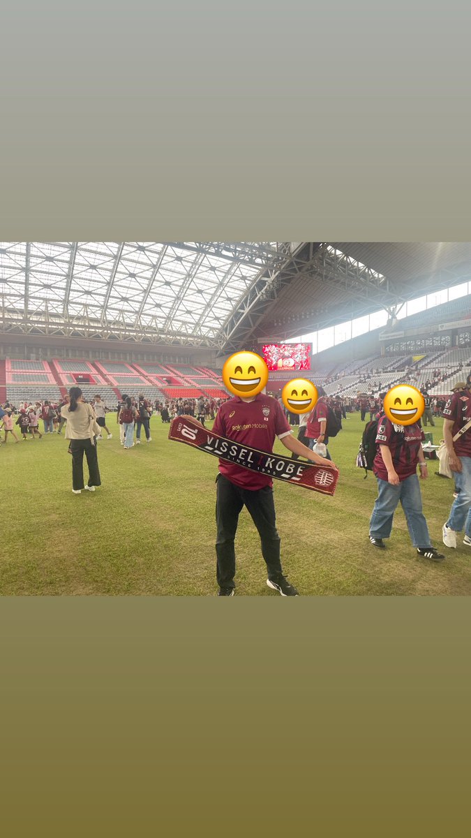 visselrun's tweet photo. 2日前にて、仕事や退職する職場仲間の見送りで後半からの遅刻だけど💦ノエスタのPVで百年構想リーグ優勝を見届ける事が出来ました🏆🥇
現地で戦ったヴィッセルファミリーやノエスタPV、DAZN観戦、観れなかった神戸サポも思いを一つにして栄光を迎えました✨
#ヴィッセル神戸
#百年構想リーグ
#優勝 https://t.co/0IRpRUCU5J