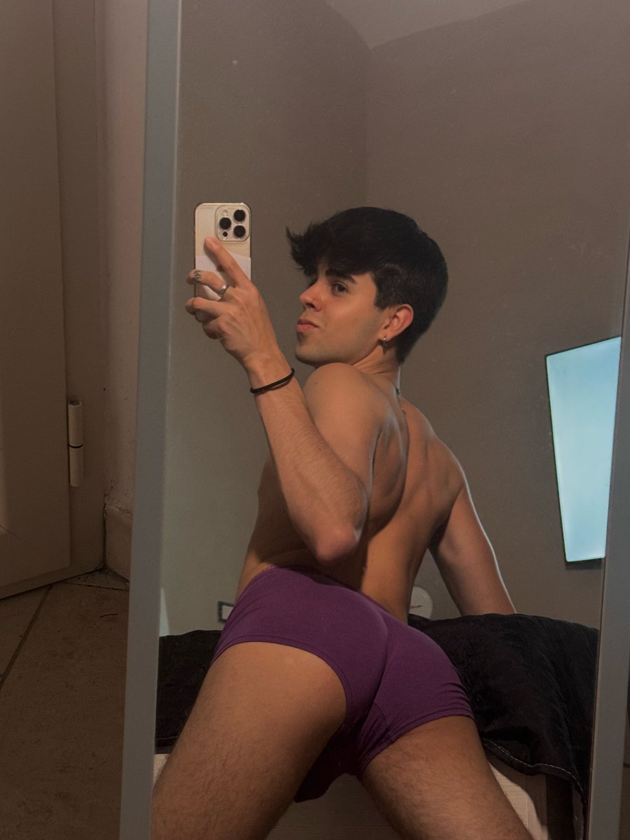 hottieve's tweet photo. switchin’ the positions for you https://t.co/uvd2eWbGot