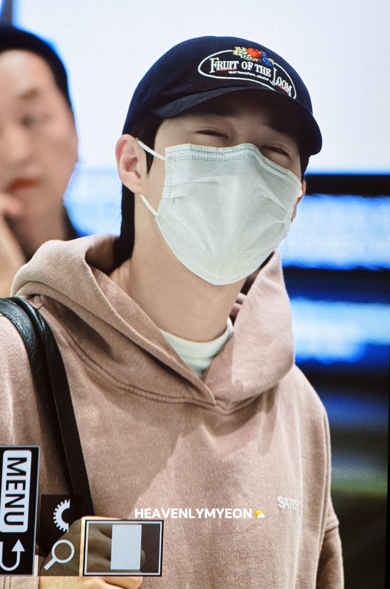 SUHO pixel tweet media
