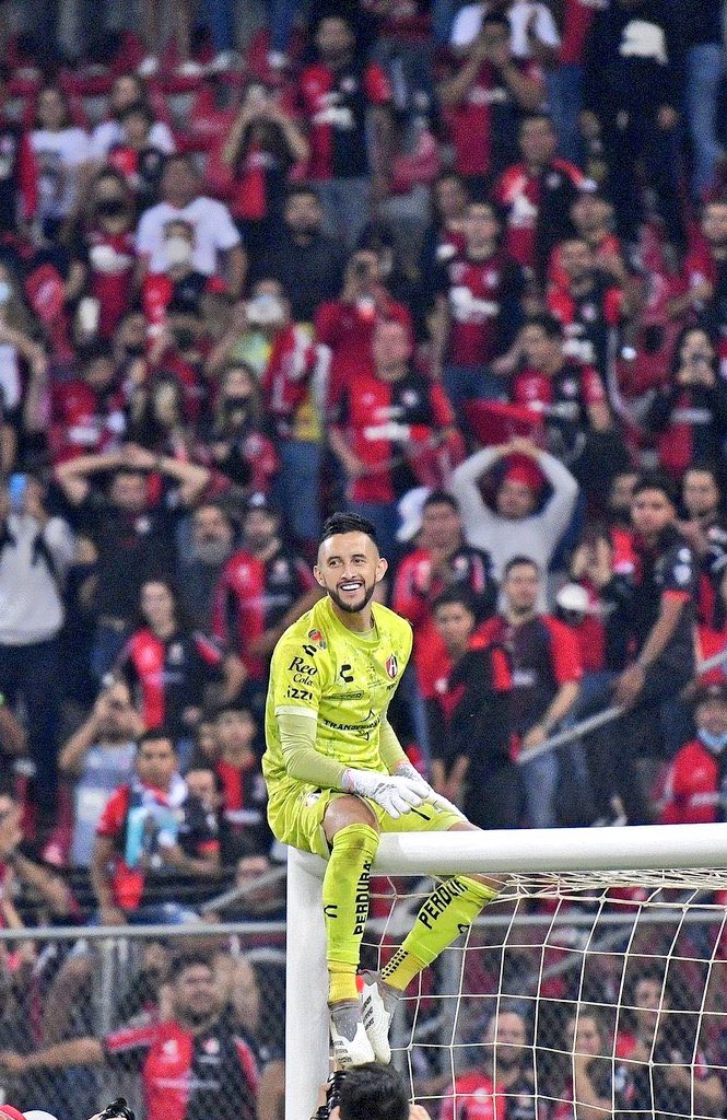 PARADEROFC's tweet photo. @FCFSeleccionCol Hoy somos más Colombianos que Pablo Escobar 🇨🇴 https://t.co/CKfK859H4M