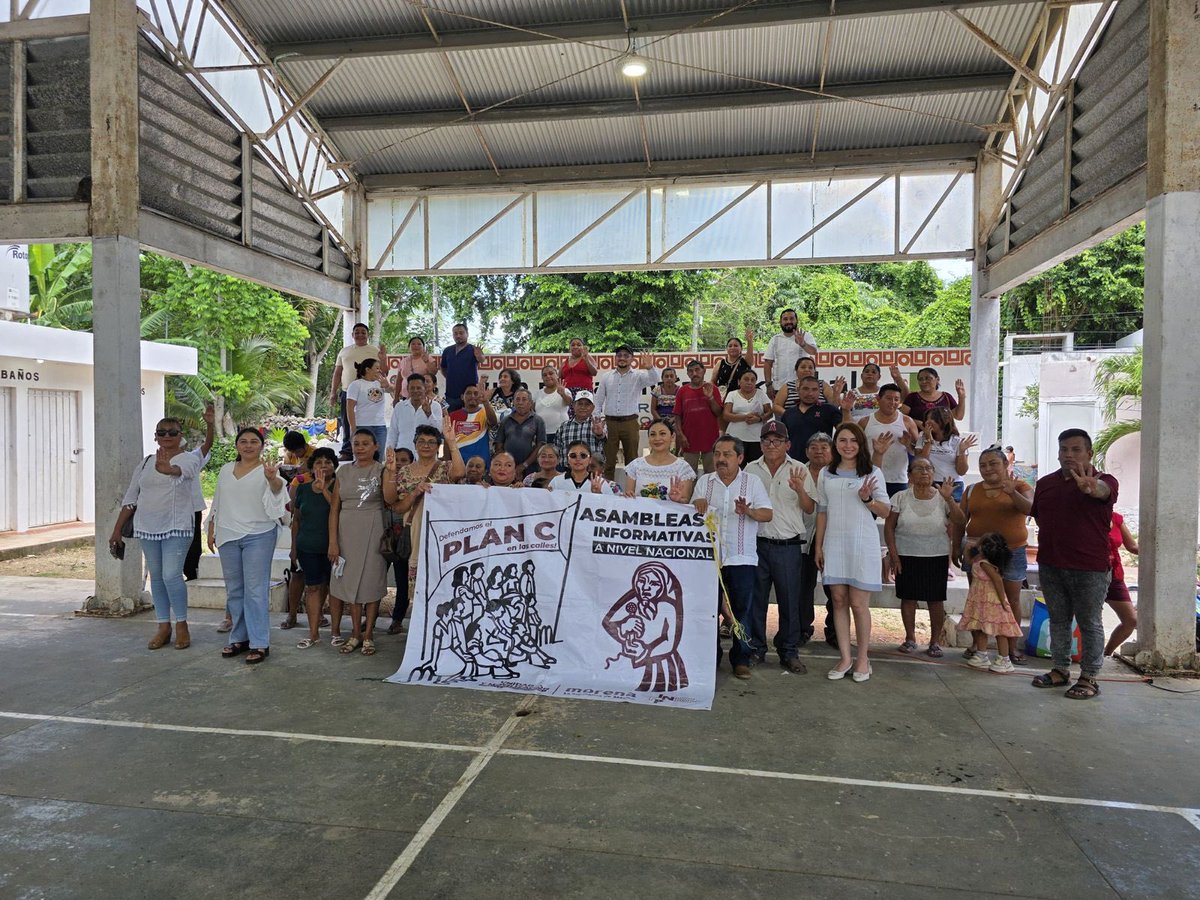 PartidoMorenaMx's tweet photo. ¡Ni un paso atrás en la defensa de nuestra patria soberana! 🇲🇽🫡

Así se organizó el pueblo en El Salvador, Zacatecas; Metlatónoc, Guerrero; Aquila, Veracruz; Cuncunul, Yucatán; Matamoros, Tamaulipas; San Felipe de Jesús, Sonora; Tuxpan, Jalisco; San Luis del Cordero, Durango, y Santa Catarina, Guanajuato.

#PorLaSoberanía