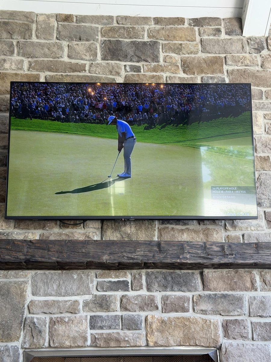 ThreeOffTee's tweet photo. LIV golf really tried to say they had these crowds. https://t.co/Hi46yKSFdu