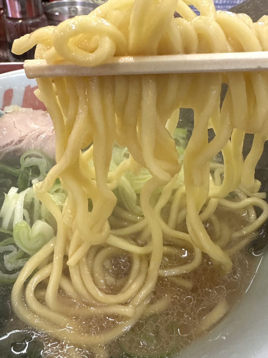 _tamukei's tweet photo. ラーメン山岡家
　日立東金沢店

※醤油ラーメン
※ほうれん草
※薬味ネギ

業績優秀な山岡家
朝から大変賑わってますね🍜昼間の予定に合わせて
ほうれん草で鉄分補給🍜
結果が良い方になる様に
願いを込めて食べました🍜
腹パン🍞ゴチ https://t.co/oBWHuKmZ9h