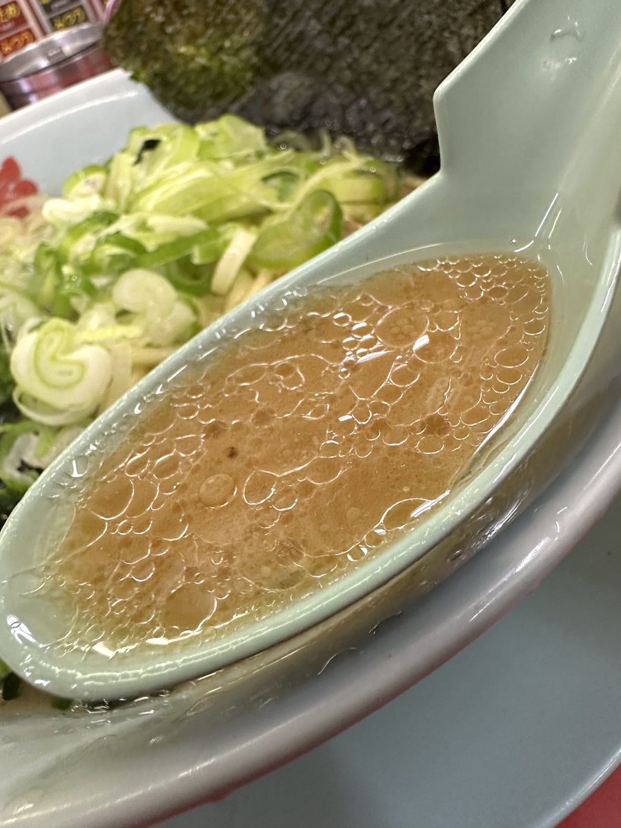_tamukei's tweet photo. ラーメン山岡家
　日立東金沢店

※醤油ラーメン
※ほうれん草
※薬味ネギ

業績優秀な山岡家
朝から大変賑わってますね🍜昼間の予定に合わせて
ほうれん草で鉄分補給🍜
結果が良い方になる様に
願いを込めて食べました🍜
腹パン🍞ゴチ https://t.co/oBWHuKmZ9h