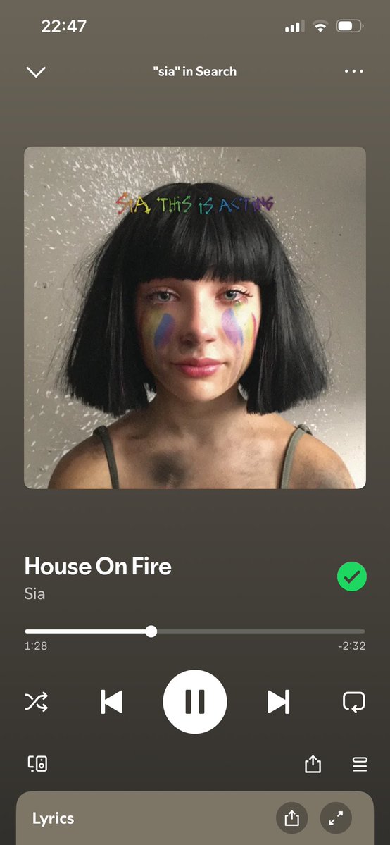 vicky_taurus7's tweet photo. My night playlist https://t.co/RBOkfhAECM