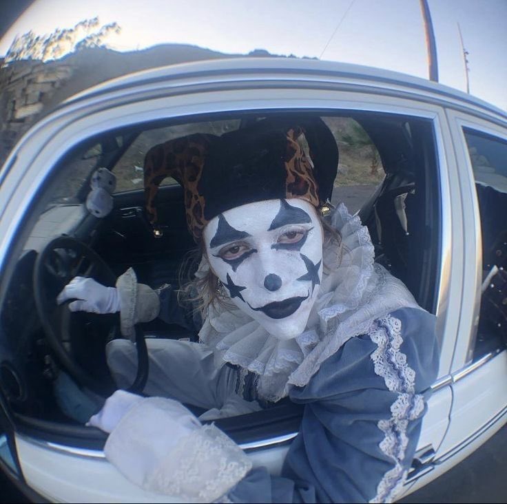 jesnpow's tweet photo. SPENCER QUINZEL
                          ✧༺🖤༻✧
THE                                                              JESTER https://t.co/iKs3N3OwHW
