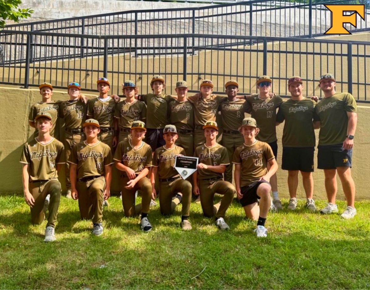 5starnationalva's tweet photo. Congratulations to our 14u Black Squad for taking home the 'ship at the VMI Showcase this weekend, going undefeated to stay at a perfect 8-0 on the Summer. Great work boys!!! #RollMAF #mafiaboys #5starnation @5starnational @coachcody757 @coschcinman @Coach_Z_15 @JBIRDIE757 https://t.co/9cOC0gc6IQ
