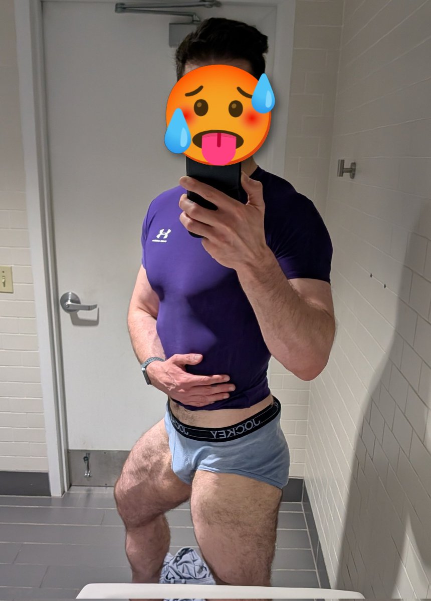 MuscleFantasy18's tweet photo. You know exactly where your head belongs 😈 https://t.co/UtzNM72Wx7