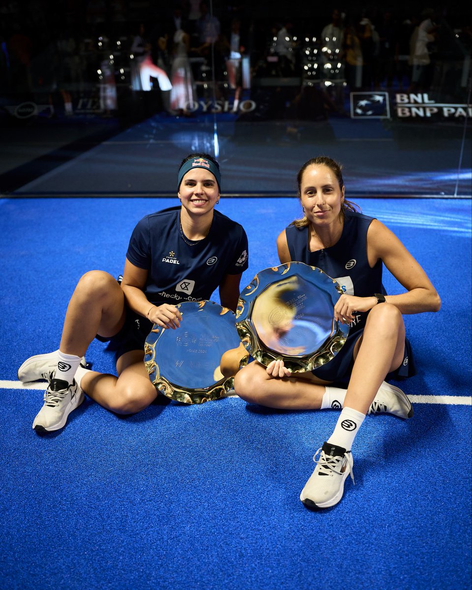 premierpadel's tweet photo. 🇮🇹🐬 𝐂𝐇𝐀𝐌𝐏𝐈𝐎𝐍𝐒 𝐈𝐍 𝐈𝐓𝐀𝐋𝐘 💎🏆

#PremierPadel #BNLItalyMajor https://t.co/kJsCrkJjA1