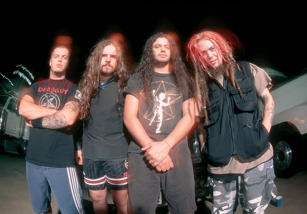 S3mcerebr0's tweet photo. @Prof_Phaullo Sepultura do Brasil https://t.co/bmaLeFvctN