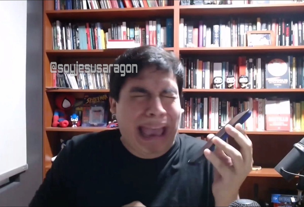 soyjesusaragon's tweet photo. Curwen viendo lo que hizo horas antes de la elección: Dejándose llevar por su arrogancia, decidió entrevistar a Nieto para inducirlo a apoyar a Sánchez. Nieto evidenció las cercanías de Sánchez con Movadef, Domingo Pérez salió a amenazar a Nieto y esto no cayó bien a indecisos. https://t.co/DtZoiKlIOb
