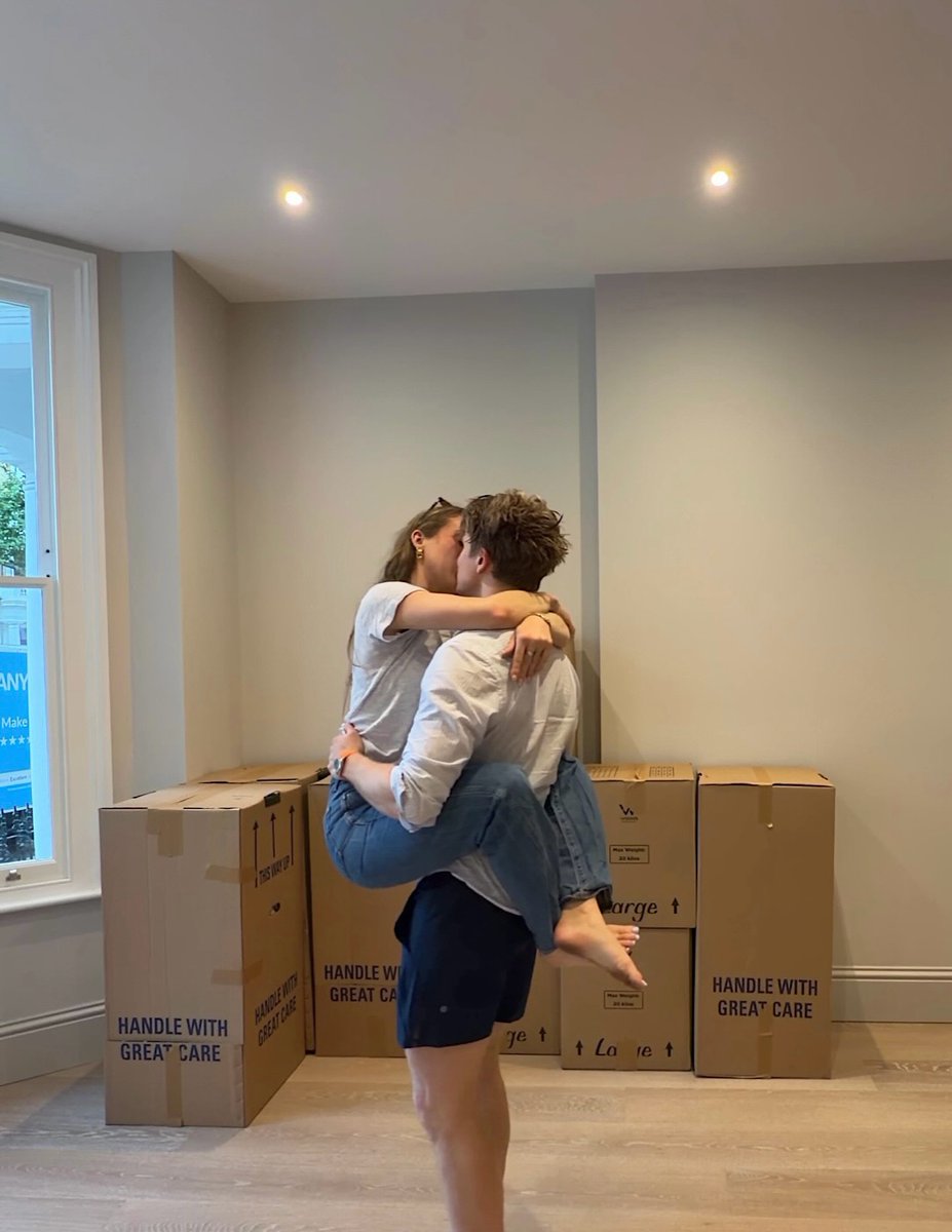 couldbeusvibes's tweet photo. our first home together https://t.co/2e80Rc3ipn