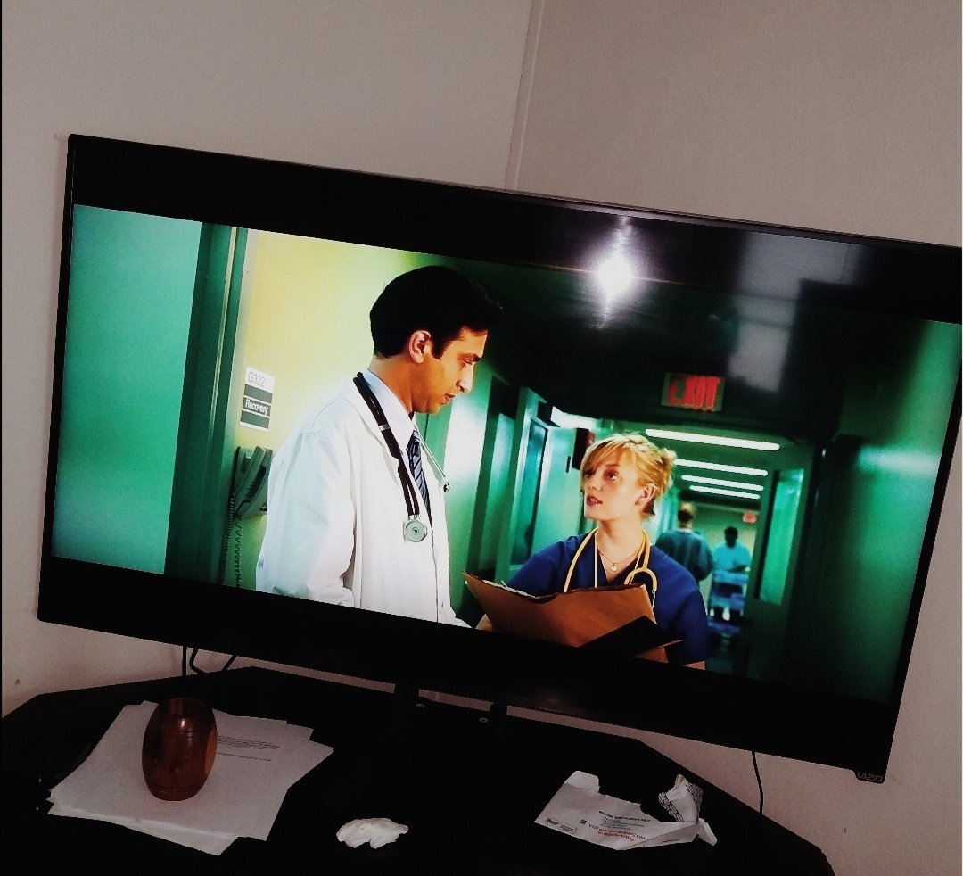 Brecking9's tweet photo. @PatronazoPicks Viendo una de mis películas favoritas! https://t.co/ihn19jB7ye