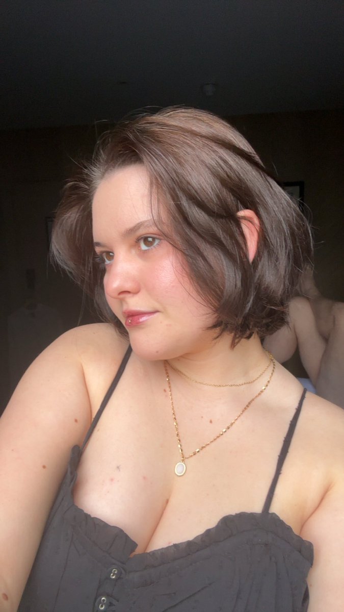 llilaclillyOG's tweet photo. Is the hair giving pixie ??? 
#hair #pixiehair #fairy https://t.co/BpdllQ1KPP