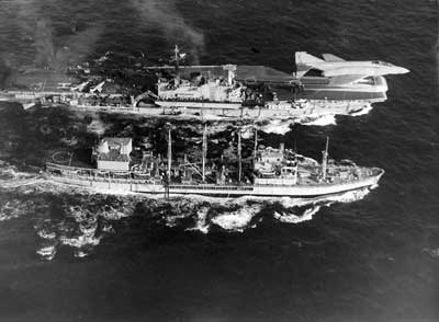 MarianoSciaroni's tweet photo. Fotos poco vistas. El 11Jul82 un Tu-95RTS (Bear D) soviético basado en Angola fotografió al #portaaviones HMS Hermes y RFA Tidespring que regresaban de #Malvinas. El Tu-95 a su vez fue interceptado por el Phantom FRG.2 XV484 del 29 Sqn @RoyalAirForce que despegó de isla Ascensión https://t.co/Rxr3LJAG0e