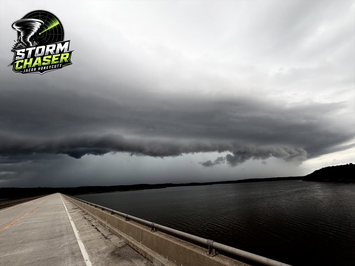 Jacob_Wx3's tweet photo. Chased a few tornado warned storms. No tornadoes reported but the storms did look intense across central MO this afternoon. 
@fox4wx 
@fox4kc 
@LisaTeachman 
@NWSKansasCity 
@NWSSpringfield https://t.co/X5qN5M2T7W