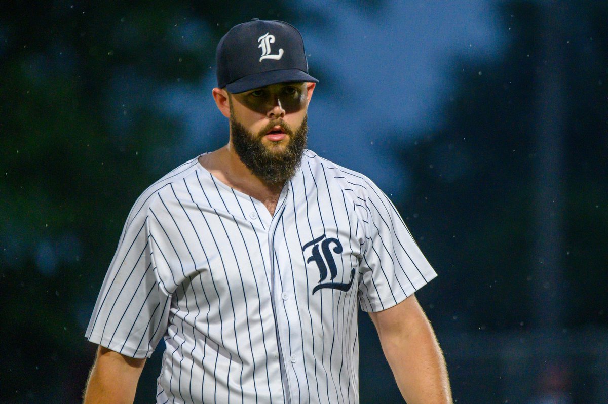 HiscoxPhotos's tweet photo. Friday night was filled with emotions and rain but a victory nonetheless the less for the Majors.
#londonmajors #sportsphotography #baseballphotography #nikon #photography https://t.co/9VFj0KEGla