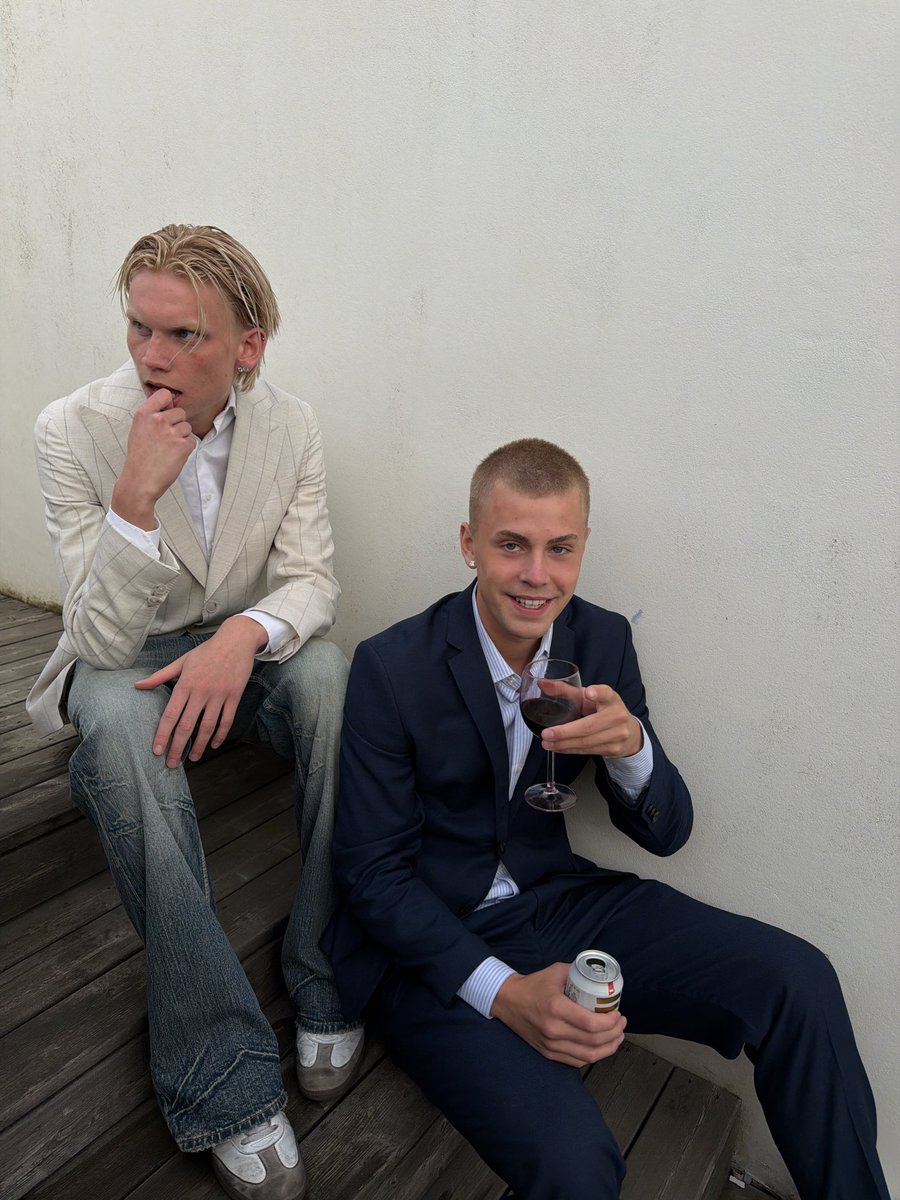 trillinhooo's tweet photo. 15 dagurinn í mökki hjá þessum, vogur soon https://t.co/lYotuYdkMY