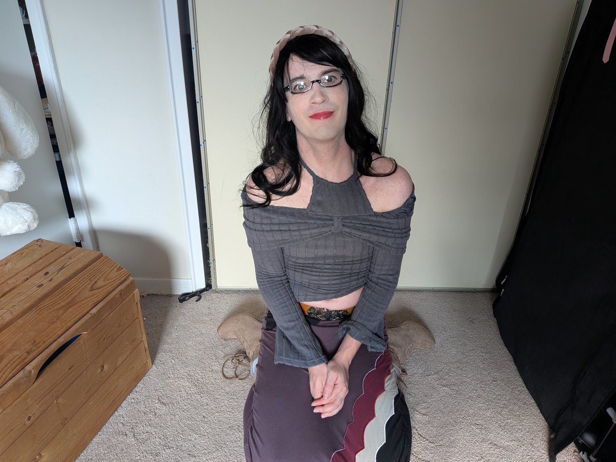 MissRiclosus's tweet photo. An outfit I bought while out and about with a friend ... During the winter it's a little out of season now #feminization #sissification #crossdressing #sissy #cd #crossdress #crossdresser #outfit #dressup #costume https://t.co/2QH5UIb7R5