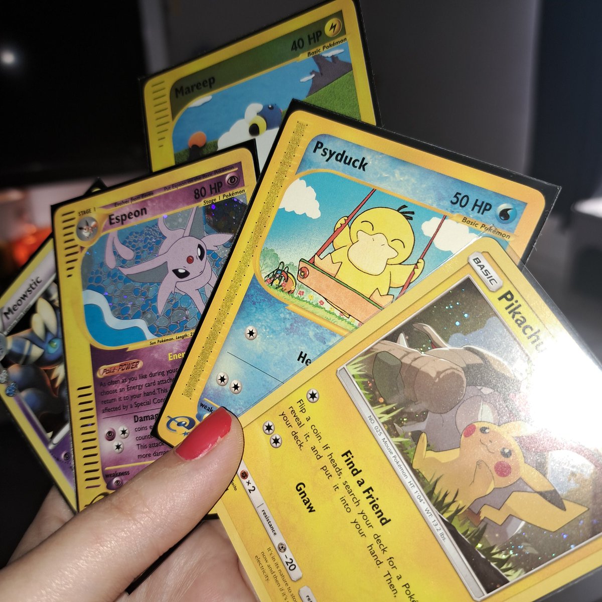 LabiWasabi's tweet photo. Always check your bulk guys and don't sleep on the e readers 🤡 Didnt know I shoved a $300+ card in a 3 ring binder (dw it was sleeved I saved it)
#pokemontcg https://t.co/dqsgZP0sP6
