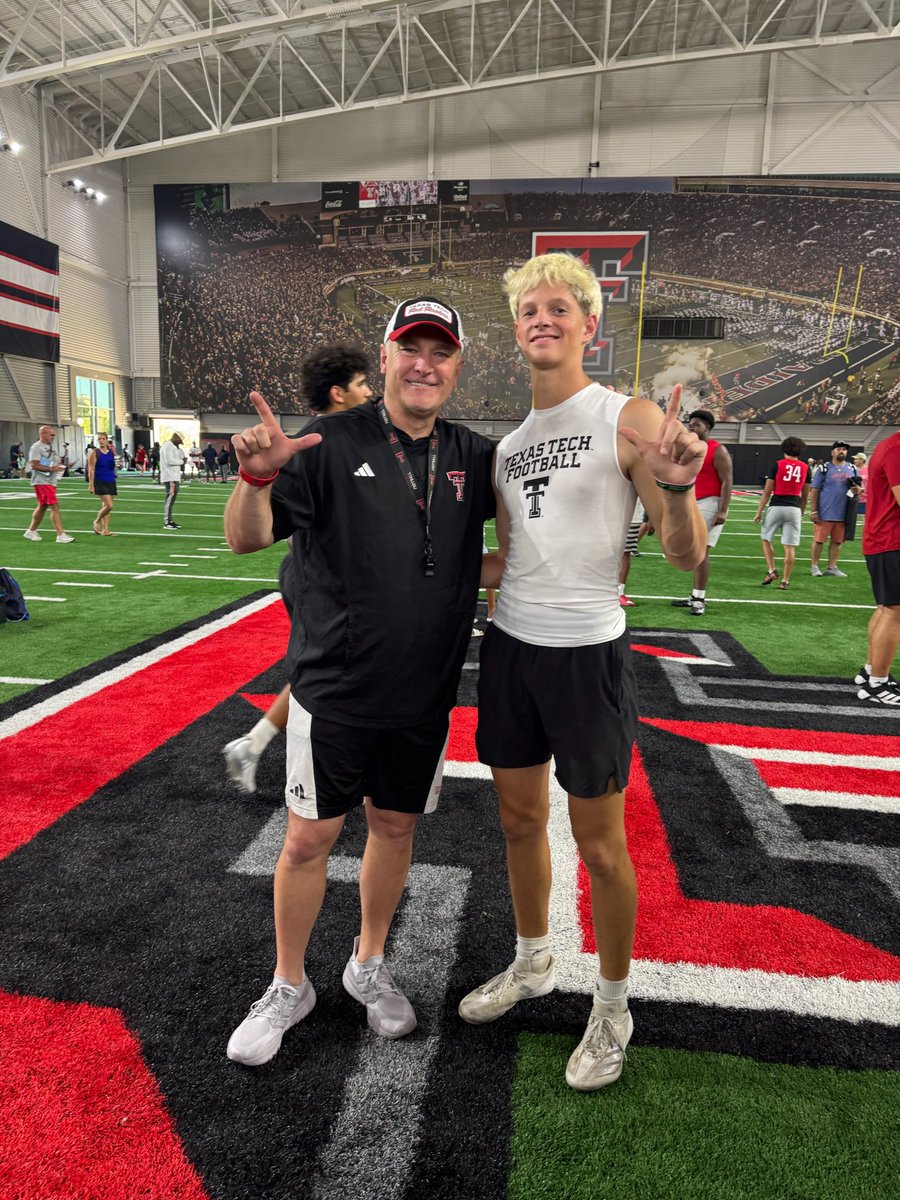 BrooksDavis09's tweet photo. I had an amazing time today at the Texas Tech football camp. Thank you to @Coach_Leftwich and @lindseyscottjr for the great coaching today. #wreckem
@JoeyMcGuireTTU @CoachLaymance @ThatsGrimm @ChrisLangfordTX https://t.co/OAbSTZN4YD