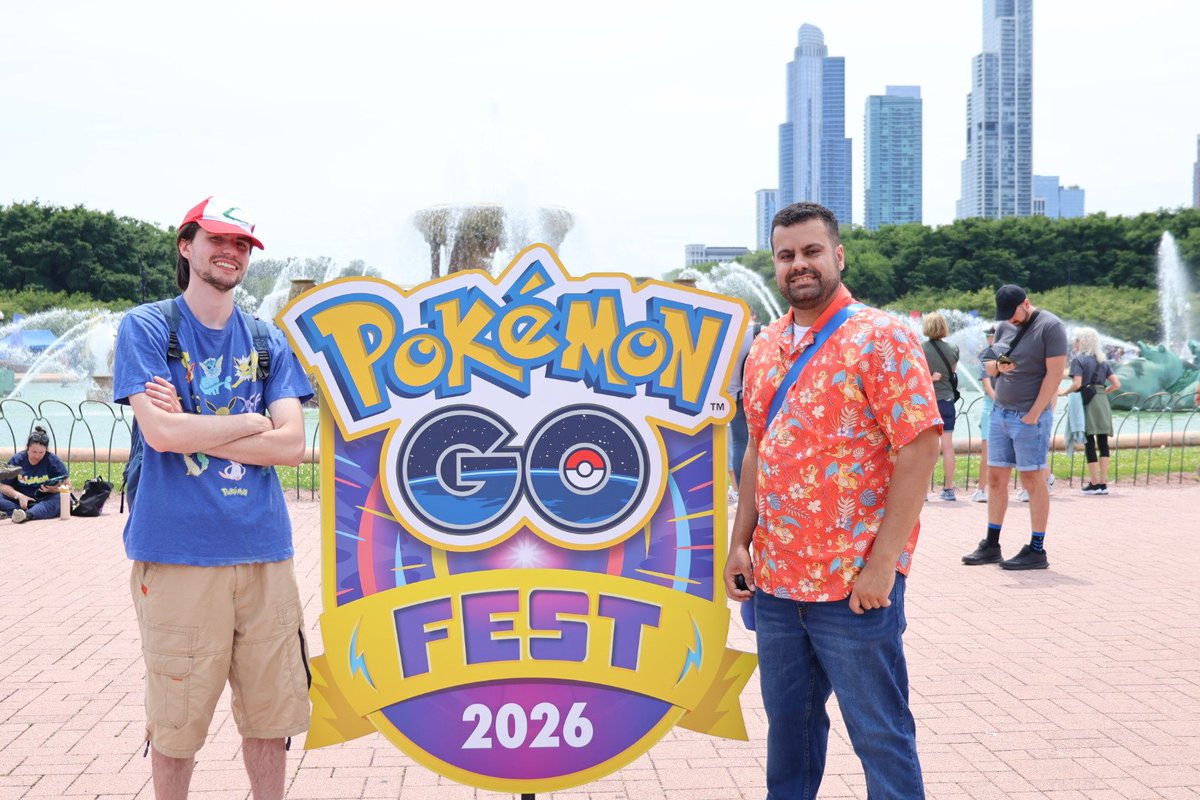 ElectricJazzcat's tweet photo. I can't believe I not only went to Pokemon Go Fest, but got to meet the legendary @CharmanderFancy as well as so many other cool people!! I had a blast 😃 https://t.co/31u6aCHtcM