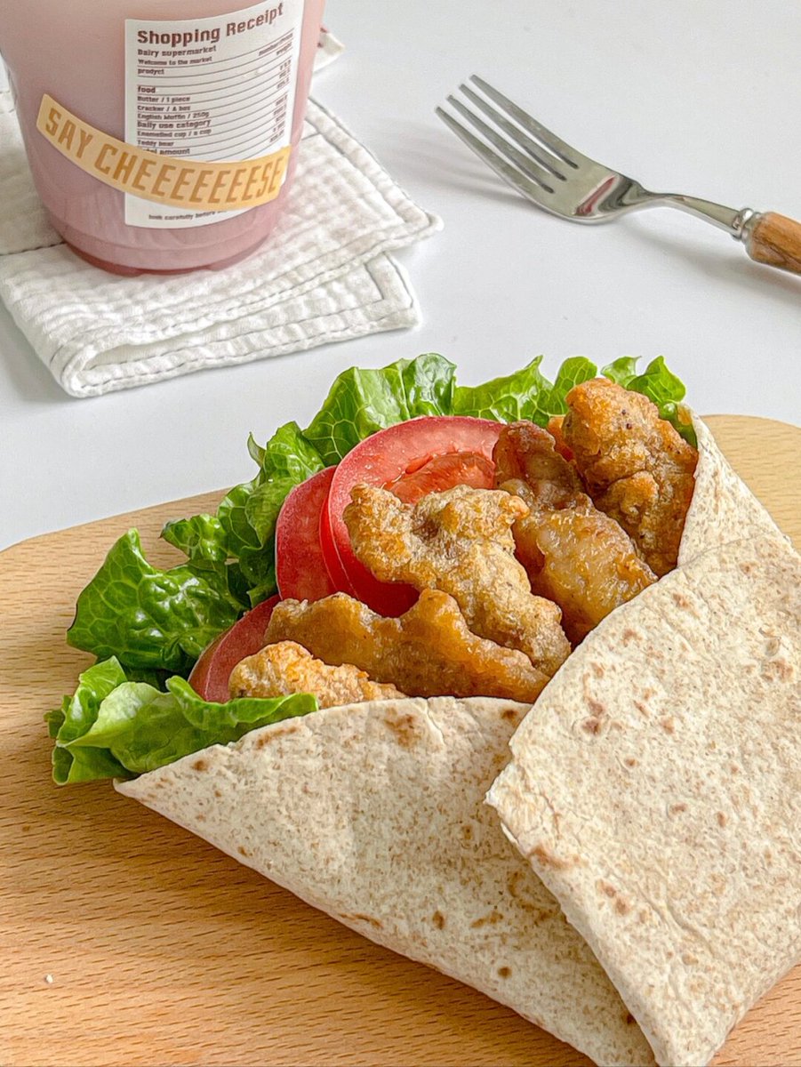 SomethingE920's tweet photo. Craving bold flavors  Dive into crispy falafel wraps drizzled with tahini and loaded with fresh veggies – a classic Middle Eastern delight that hits all the right spots! Perfect for a quick, delicious bite. https://t.co/3jeOIDv1e1